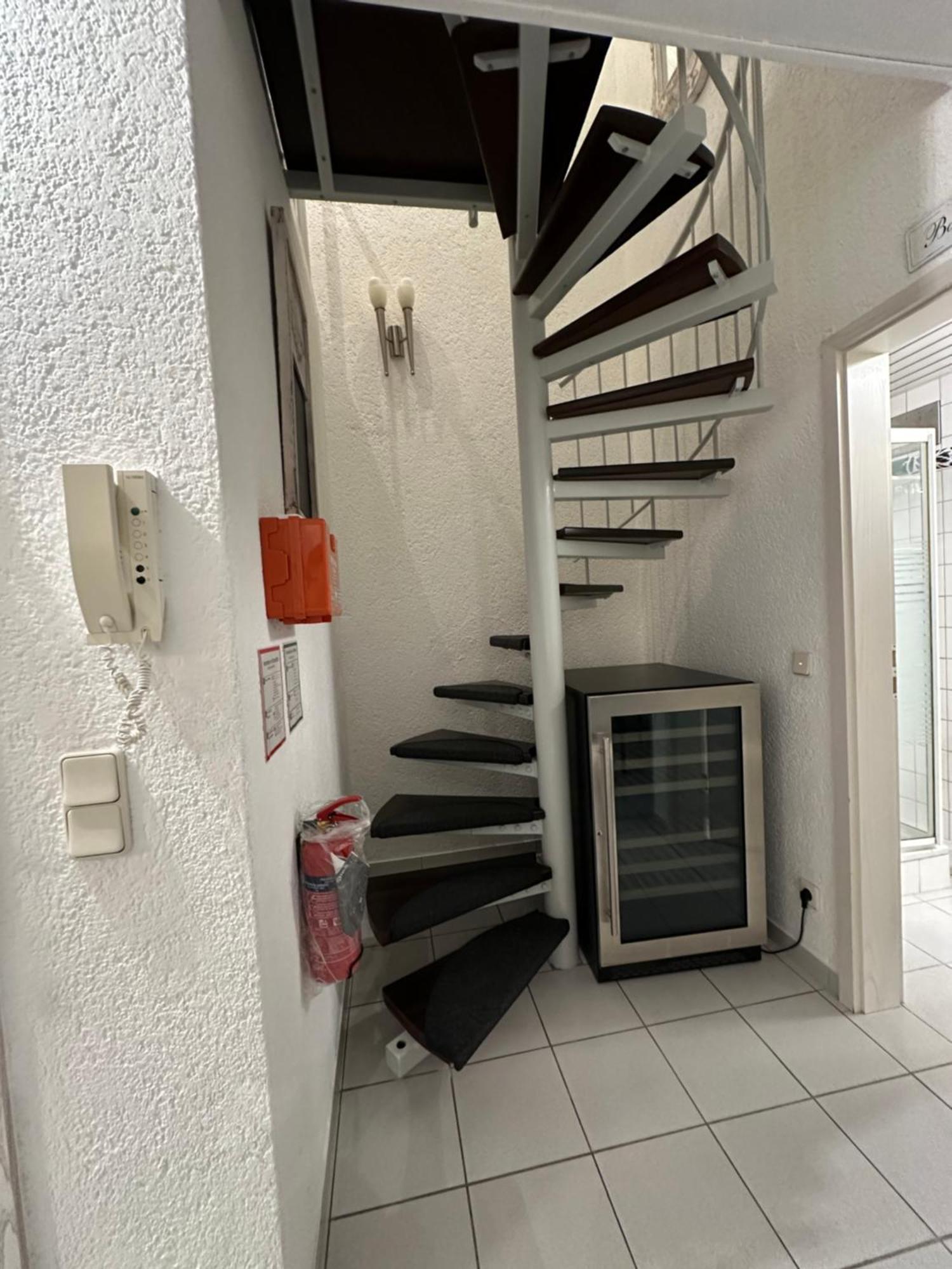 Zentrale Maisonette Mit Buero & Parkplatz Griesheim  Dış mekan fotoğraf